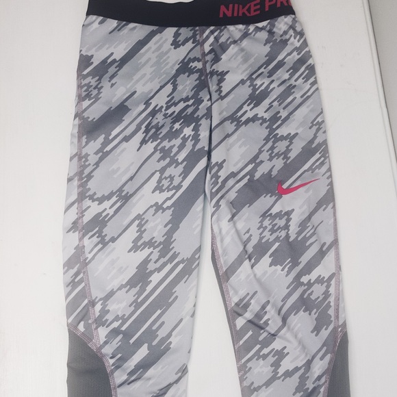 Nike Other - Nike Pro Girls Leggings